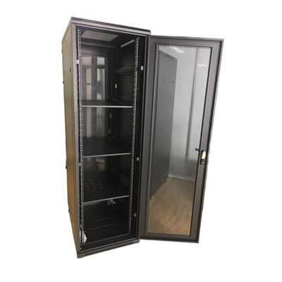 47U Server Rack Cabinet SPCC Rack Mounting Dengan Pintu Kaca 600 * 600 * 2200MM